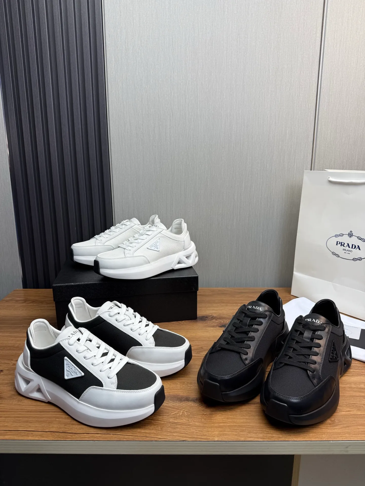 Men's shoes 💰760💰 [PRADA] New models synchronized with the official website, high-quality shipments ✔️Best sellers🔥 Original cowhide + cowhide lining, 1🆚1 replica, original original sole, 38-45 (men's 38.45 custom-made, non-refundable)